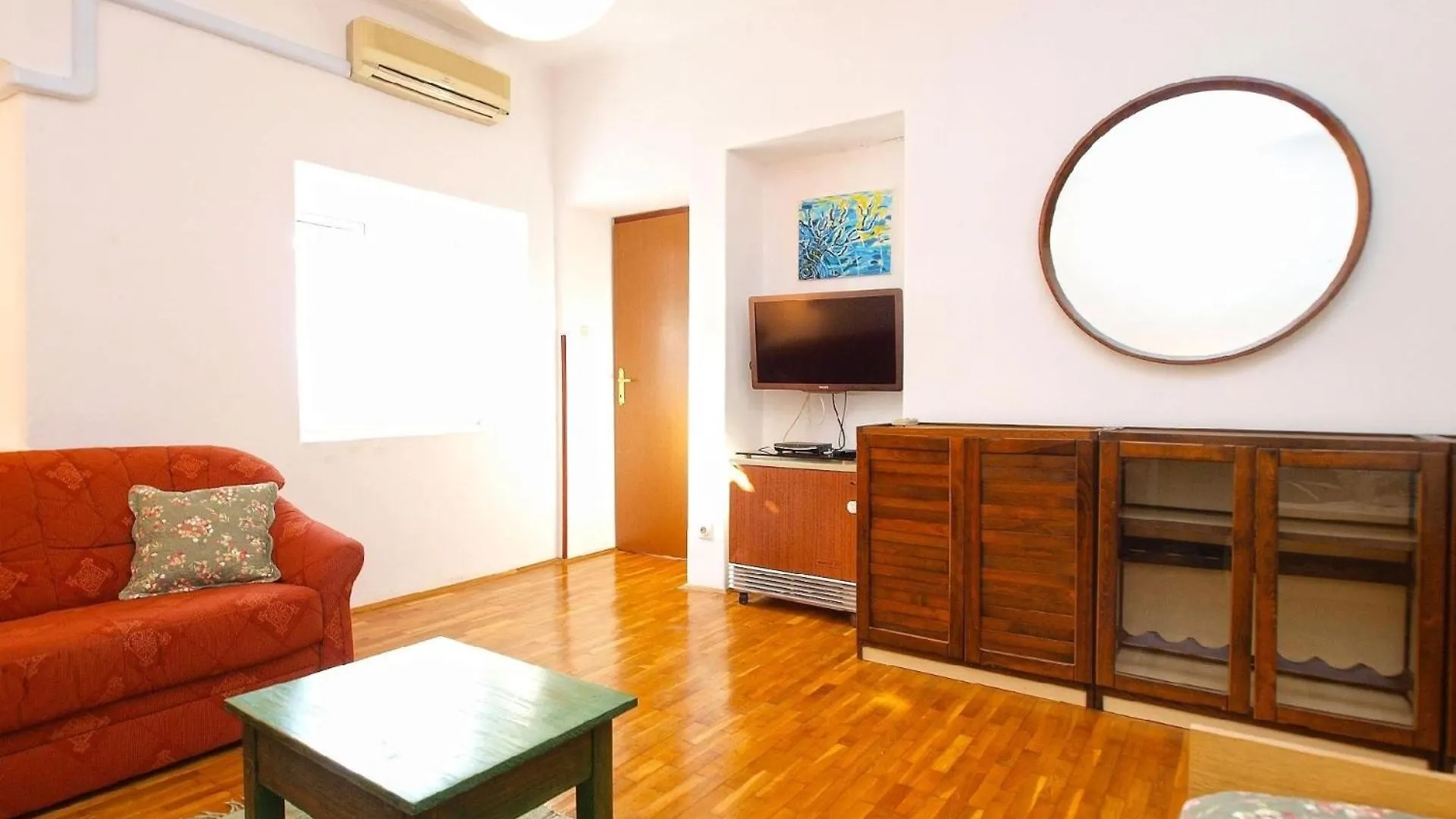 Ferienhaus Fuer 4 Personen Ca 56 Qm In Pula, Istrien Istrische Riviera Holiday home